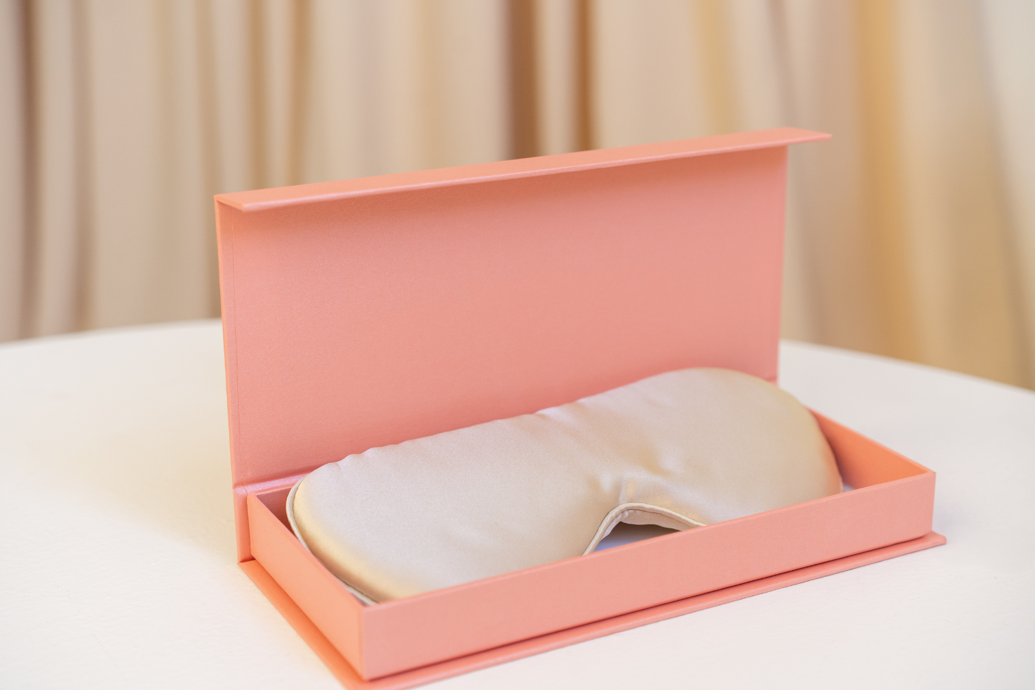 The Mulberry Silk Eye Mask- Champagne