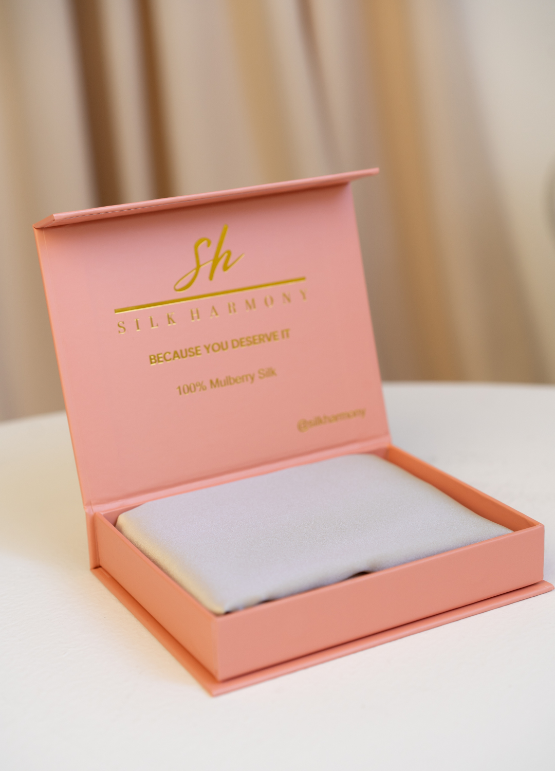 The Mulberry Silk Pillowcase - Champagne